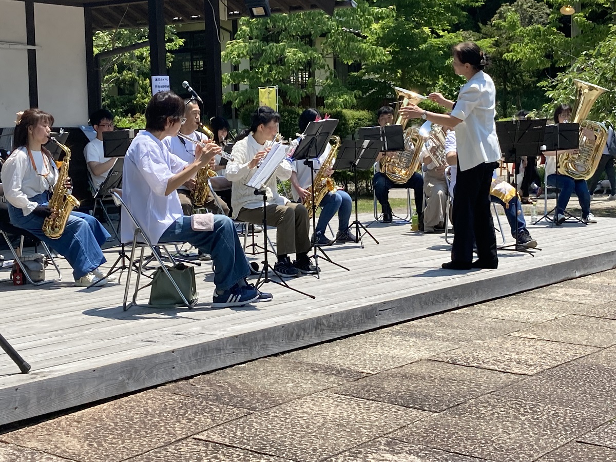 吹奏楽演奏 イメージ